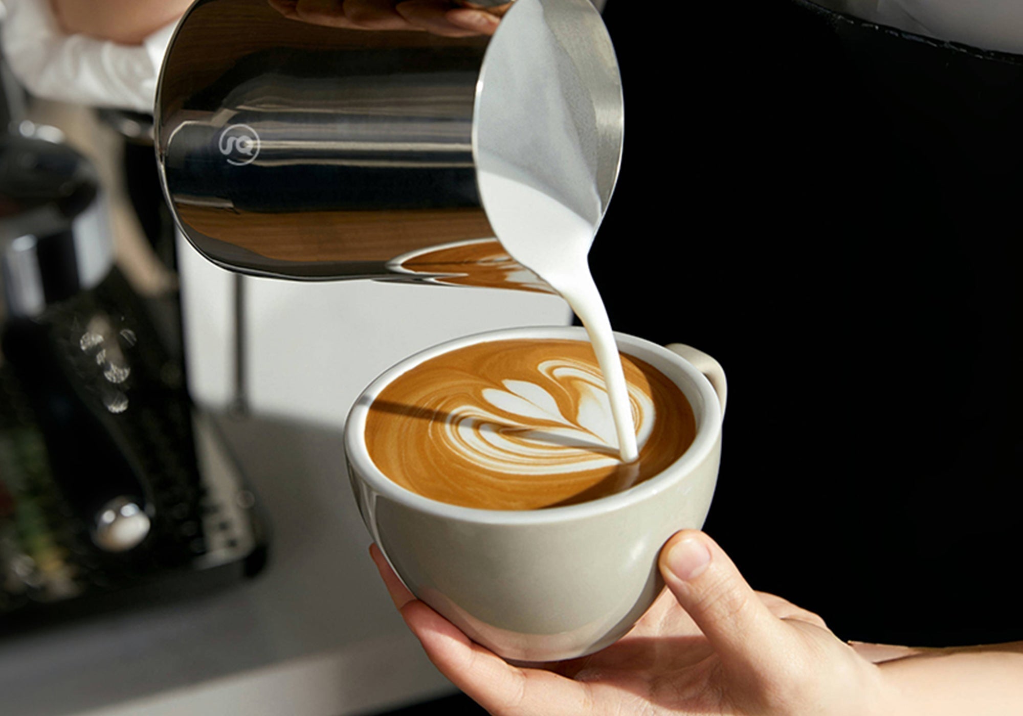 How to Level Up Your Coffee with Latte Art - Gemilai